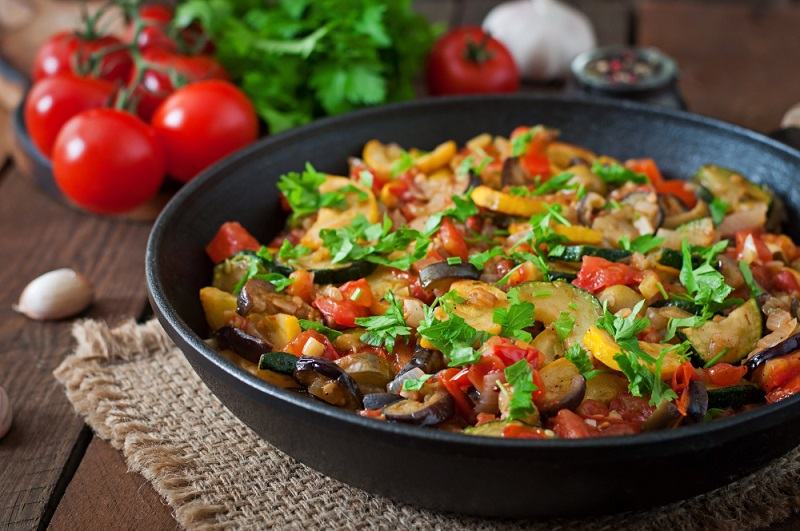 Tocanita rapida de vara – Reteta simpla si delicioasa